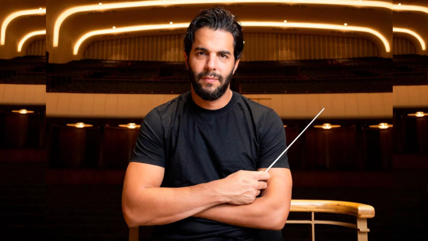Conductor Domingo Hindoyan