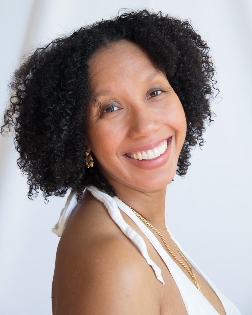 YaniquePhoto2_(c)_Debbie_Grossman.jpg