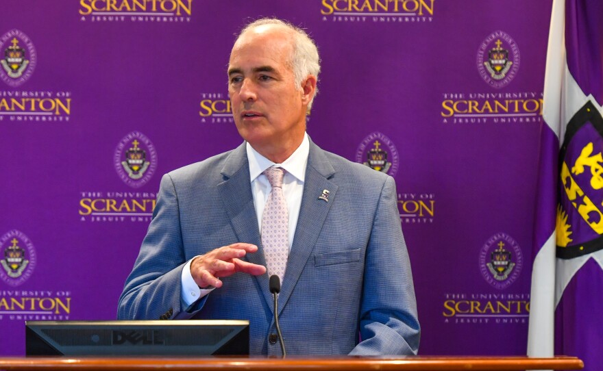 Bob Casey, the new Leahy Distinguished Fellow in Public Service, speaks at the university.
