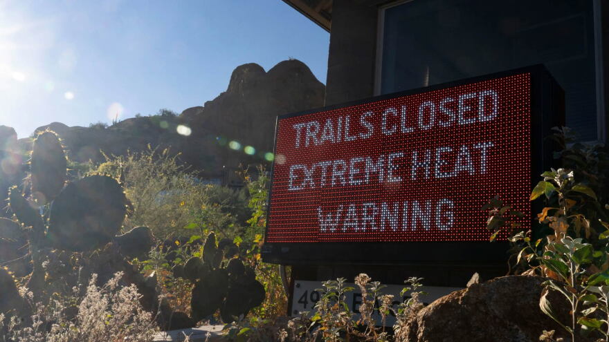 AP Camelback Mountain heat