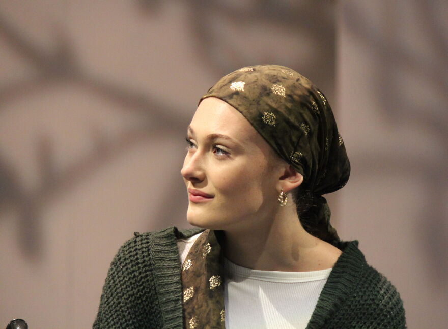 Ella Maas as Conor O'Malley's terminally ill mother.