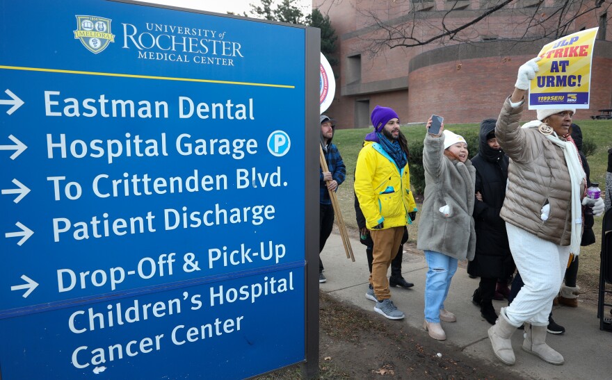 SEIU union members who work as patient caregivers and service workers at the University of Rochester Medical Center’s (URMC) Strong Memorial Hospital participated in a 17 hour long strike Wednesday after failing to reach a contract with the hospital. (photo by Max Schulte)