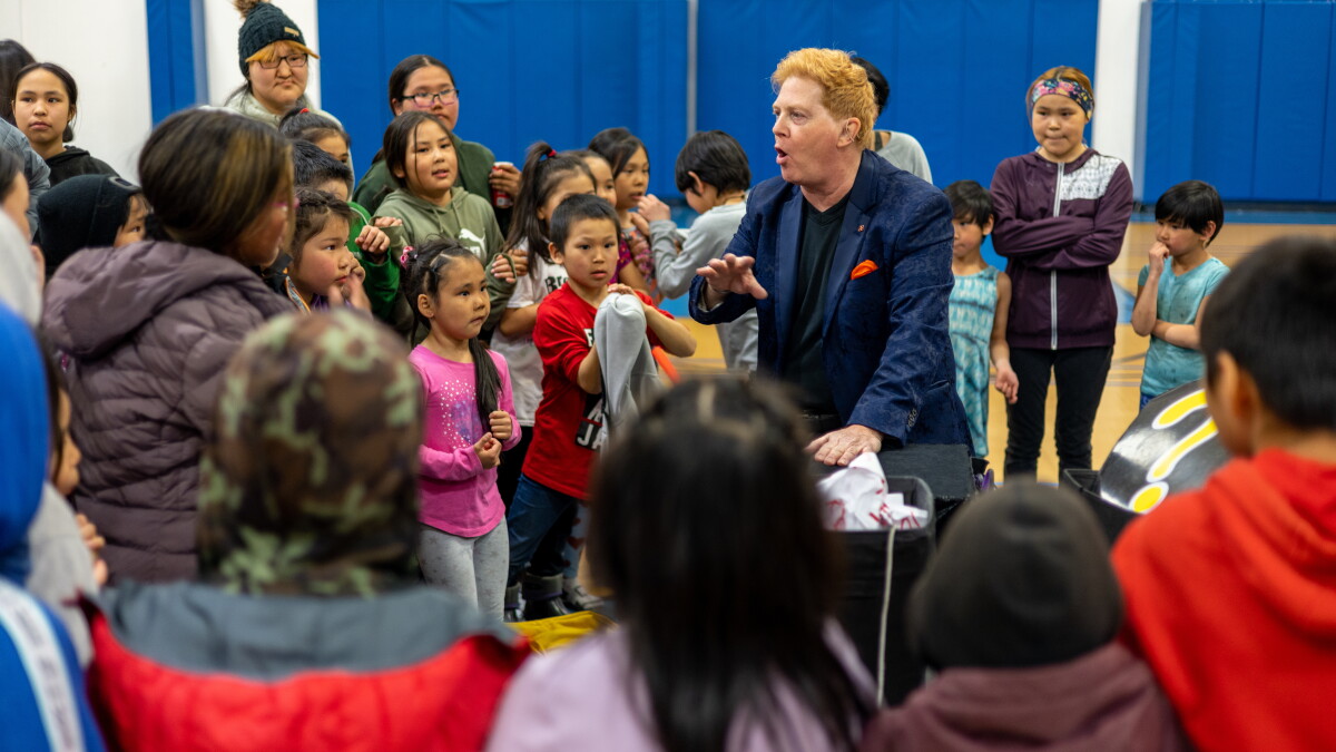 Touring magician spreads anti-bullying message to youth in rural Alaska - Vimarsana News