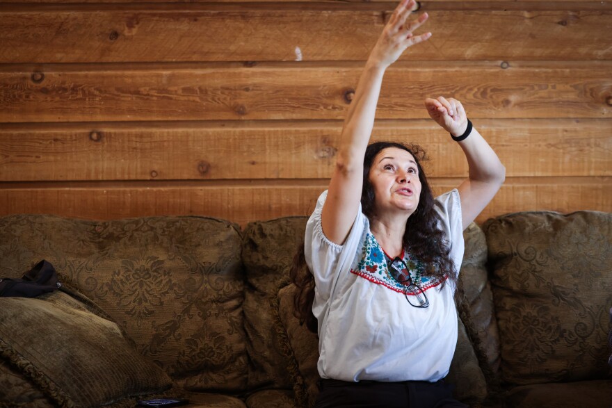 Artist Frida Espinosa Muller describes her performative piece she created about Rosemarie Suegay who survived breast cancer ahead of the ‘Tell Her Story’ group exhibition on Tuesday, October. 7. 2025, in Dallas.