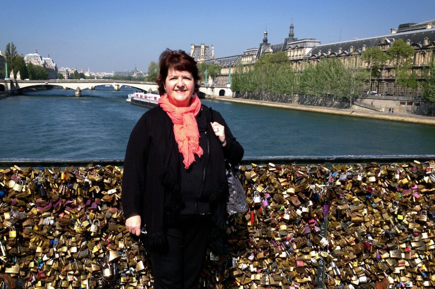 Two months ago, Lisa Taylor Huff launched an online campaign to get rid of the locks. The American with dual U.S.-French citizenship now calls Paris home.