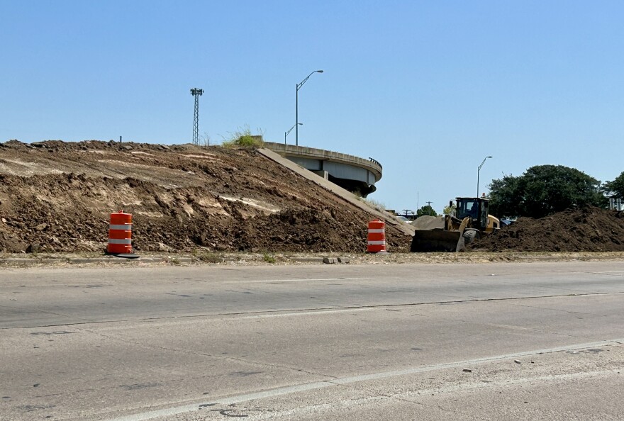Crews are preparing to remove the Valley Mills