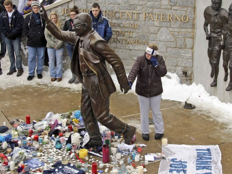 did joe paterno smoke cigarettes America mourns iconic coach Paterno Joe Paterno wasn't perfect, but