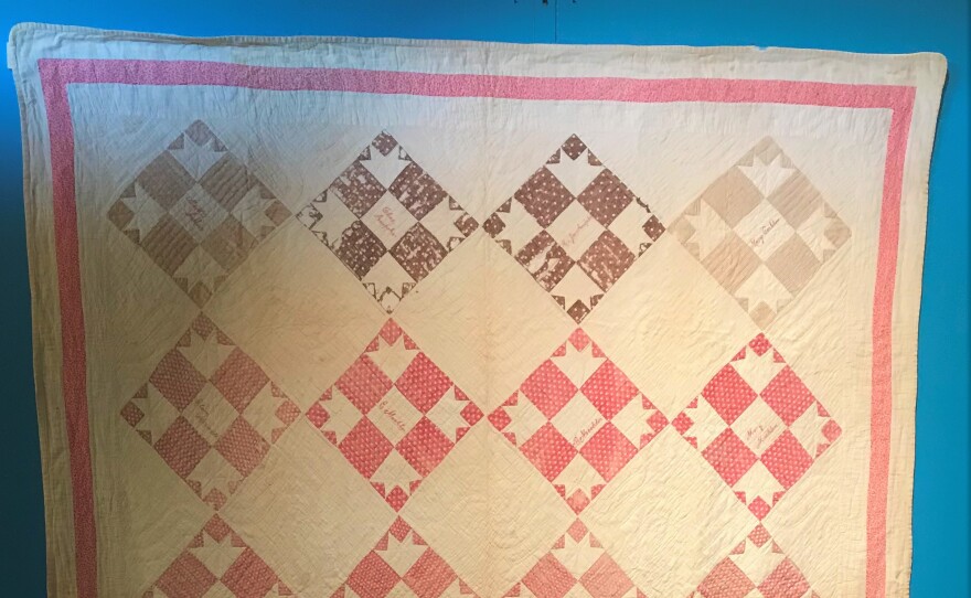 11.20.20_jocomuseumfriendshipquilt_AnneKniggendorf.jpg