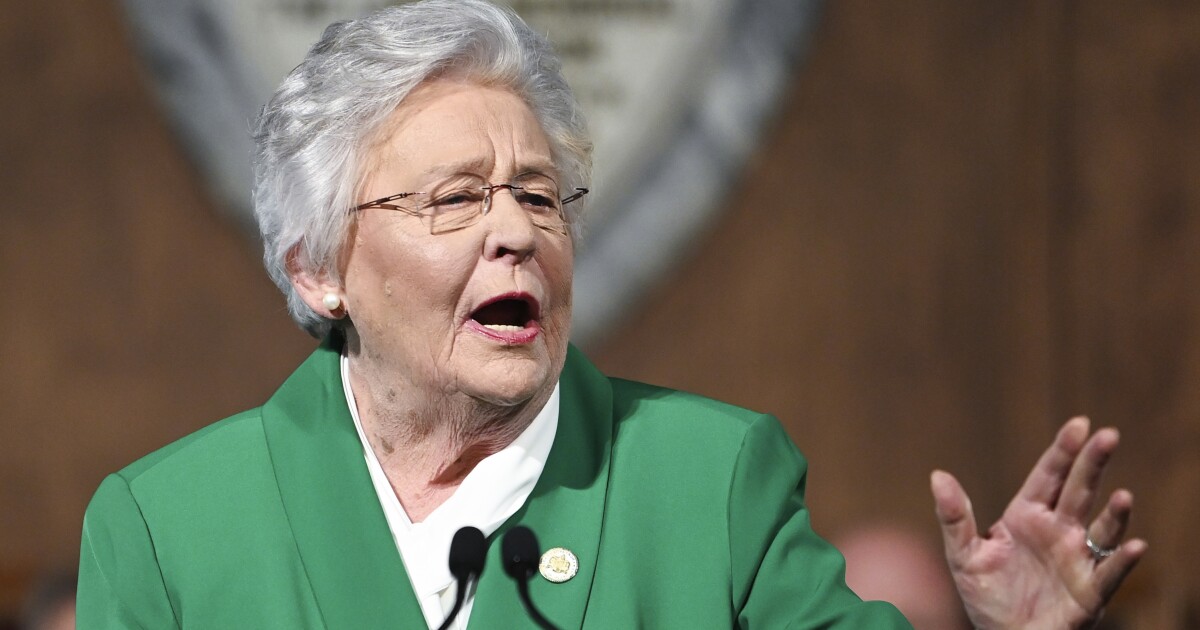 Governor Kay Ivey reverses course, calls for special session on Congressional voting map