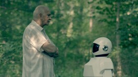 Frank (Frank Langella) develops a strong bond with his new caretaker robot (voiced by Peter Sarsgaard), whom he teaches to pick locks.
