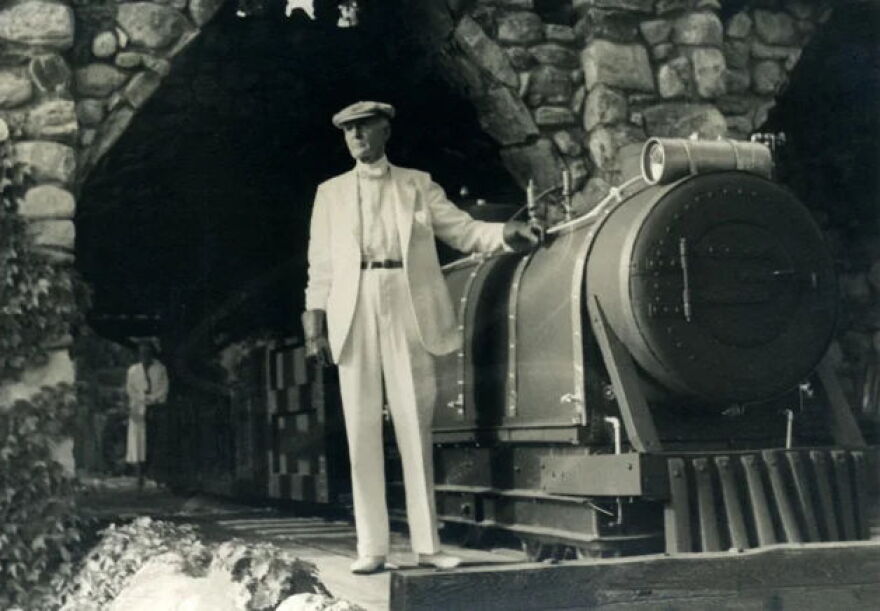 William Gillette loved trains since childhood and always wanted to drive one. In 1927, he built a quarter-scale, narrow-gauge railroad around his 184-acre property. 