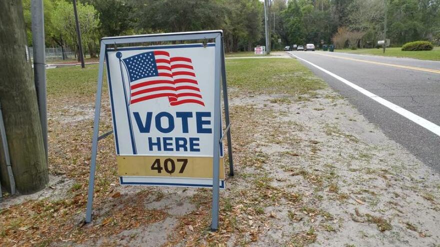 A vote here sign