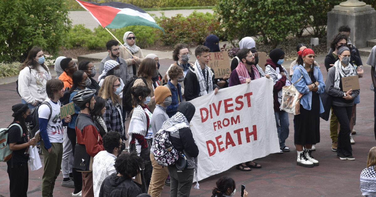 Two Ohio State students charged with criminal trespassing at ...