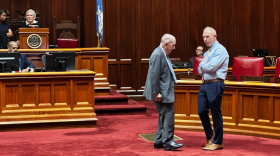 Senate President Pro Tem Martin M. Looney, left, and Senate Minority Leader Stephen Harding consult on bills other than paid sicks days where there might be agreement.