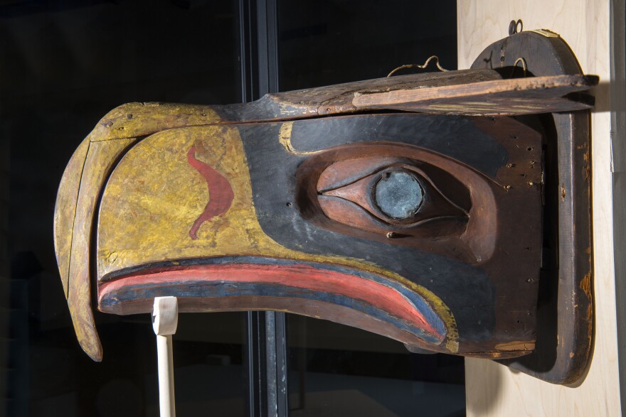 Mask_from_Hudson_Museum_(1).jpg