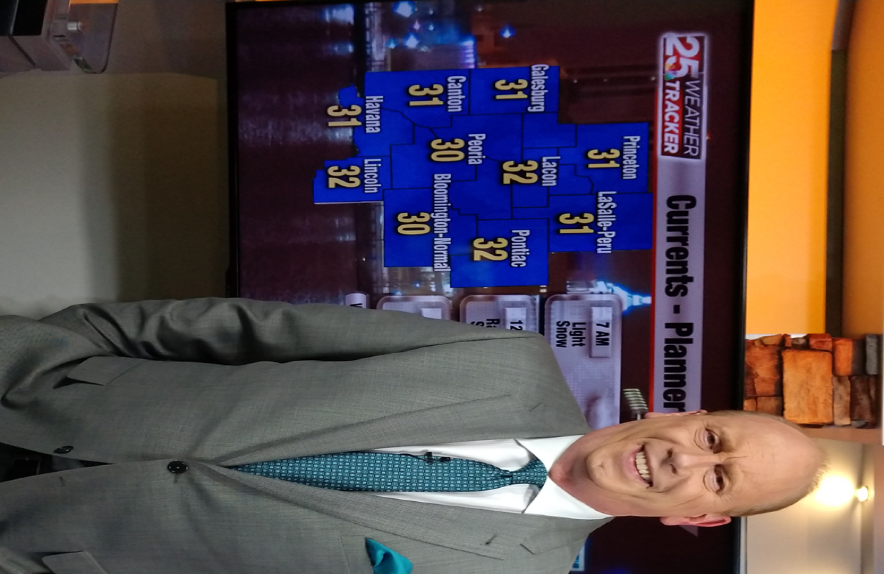 Signing off: Longtime Peoria broadcaster Chuck Collins ready to retire ...