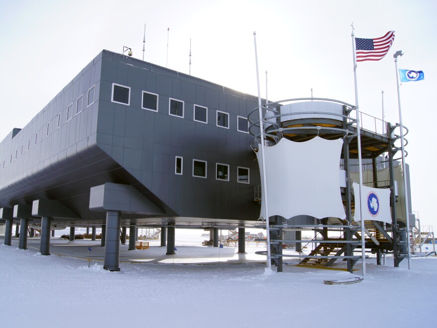 The Amundsen-Scott South Pole Station, a center for scientific research, was designed to allow snow to blow under the building rather than accumulate against it.