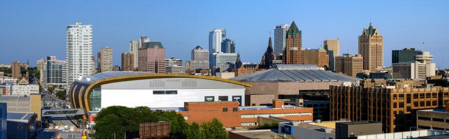 milwaukee-wisconsin-skyline-dnc