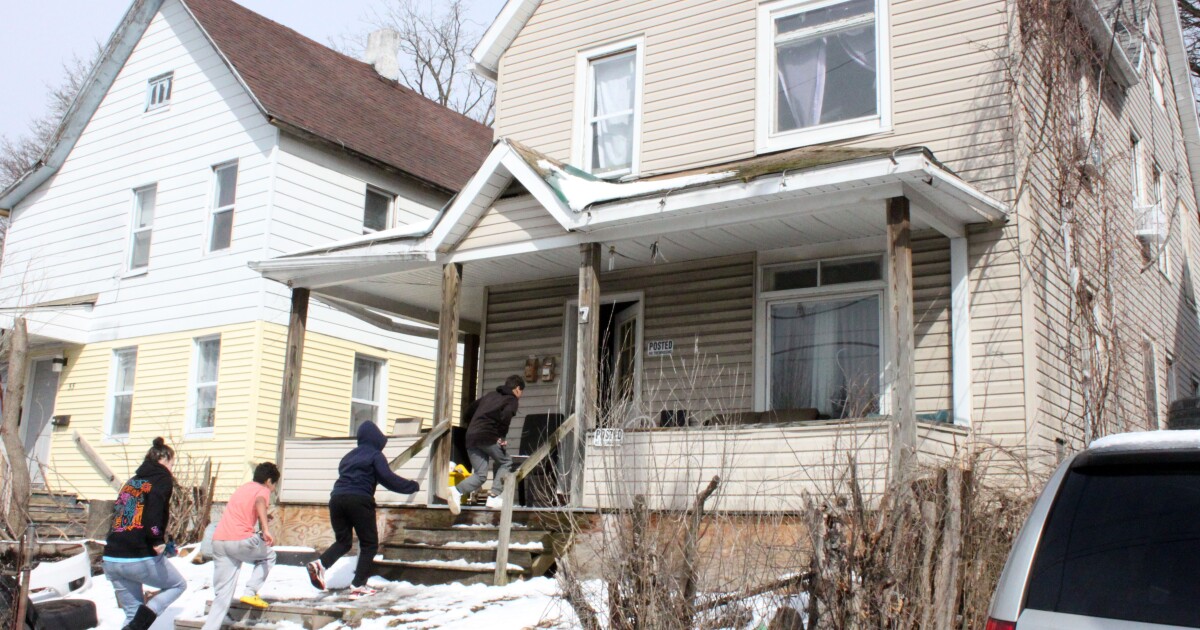 Judge orders landlord to restore water service in Binghamton shutoff case