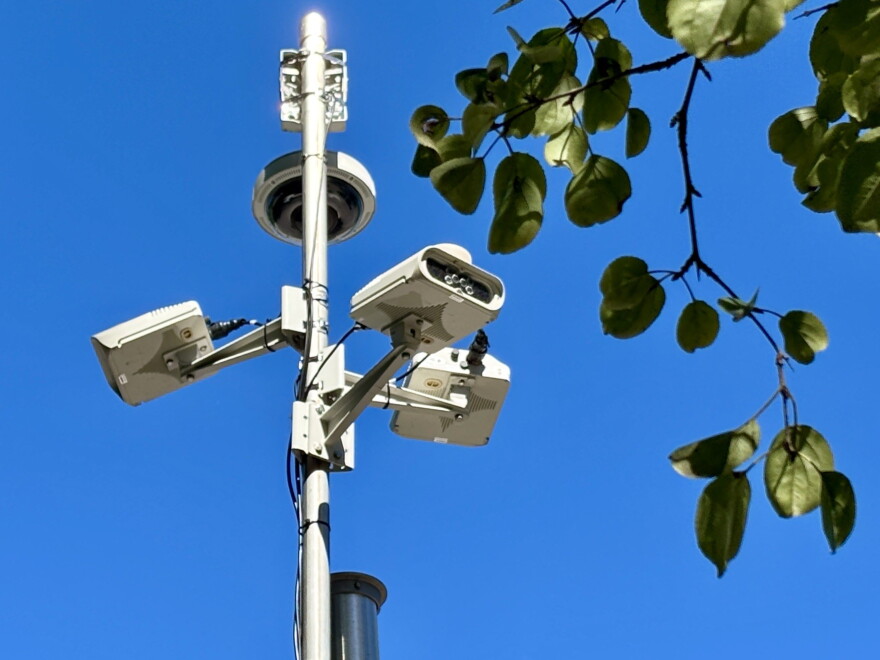 ALPR cameras along State Line Ave in Mission Hills, Kansas