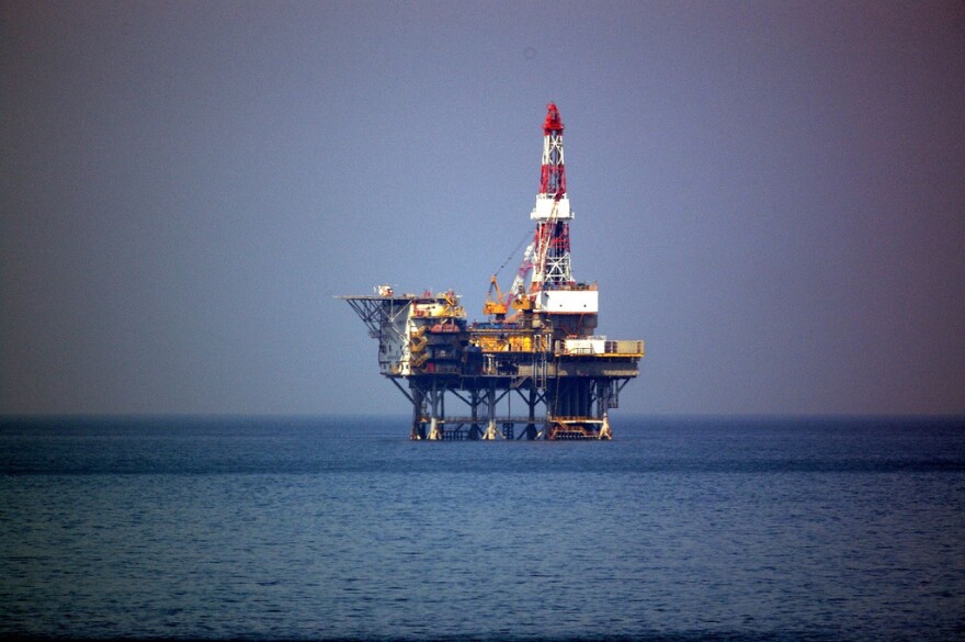 oilrig-Flickr_tsuda.jpg