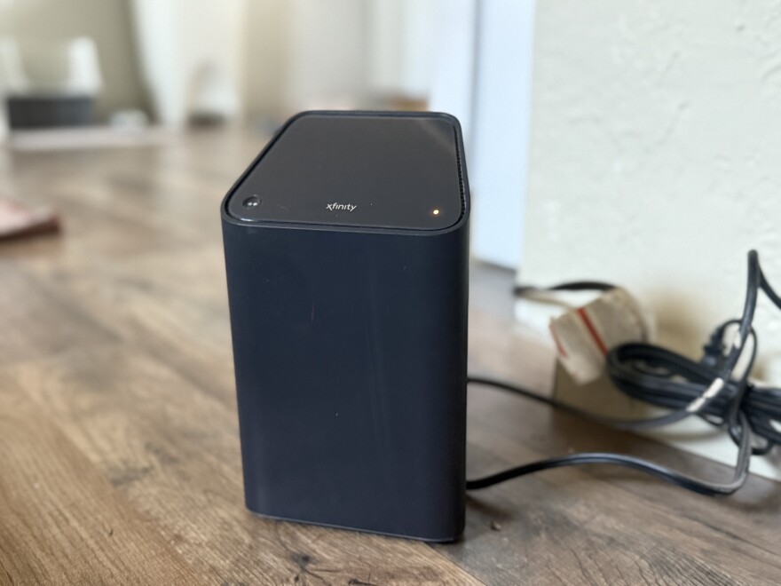 Xfinity issued WiFi router offline.