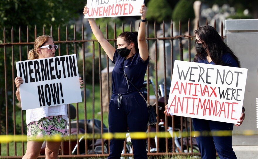 judge blocks medical worker vaccine mandate in ny state