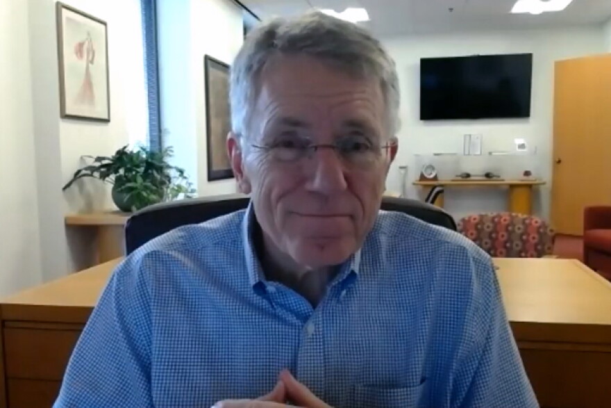 Columbus Mayor Jim Lienhoop