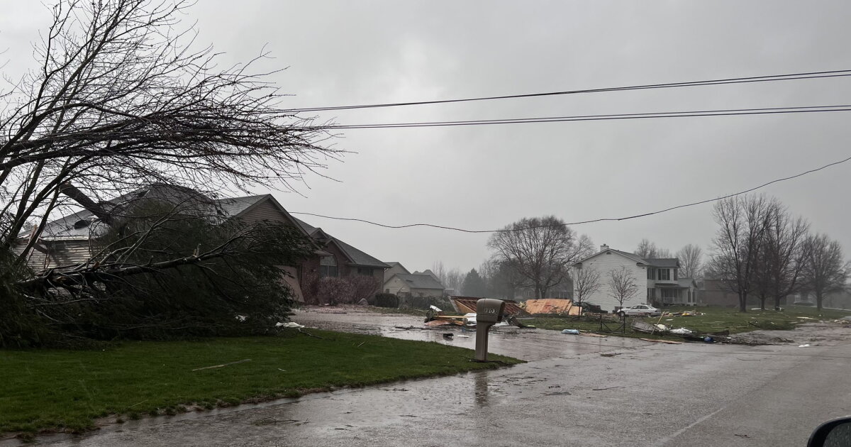 Storms leave damage in central Illinois | NPR Illinois