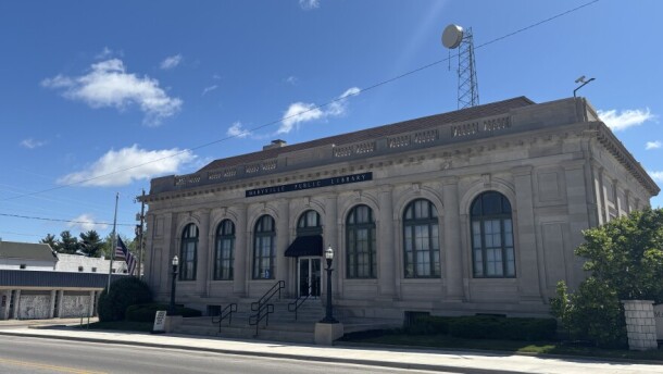 Front of Maryville Public Library in Maryville, MO.