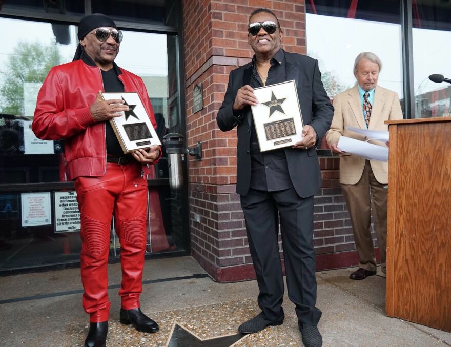 Ernie Isley (left) and Ronald Isley (right) of the Isley Brothers recieve a star on the St. Louis Walk of Fame.