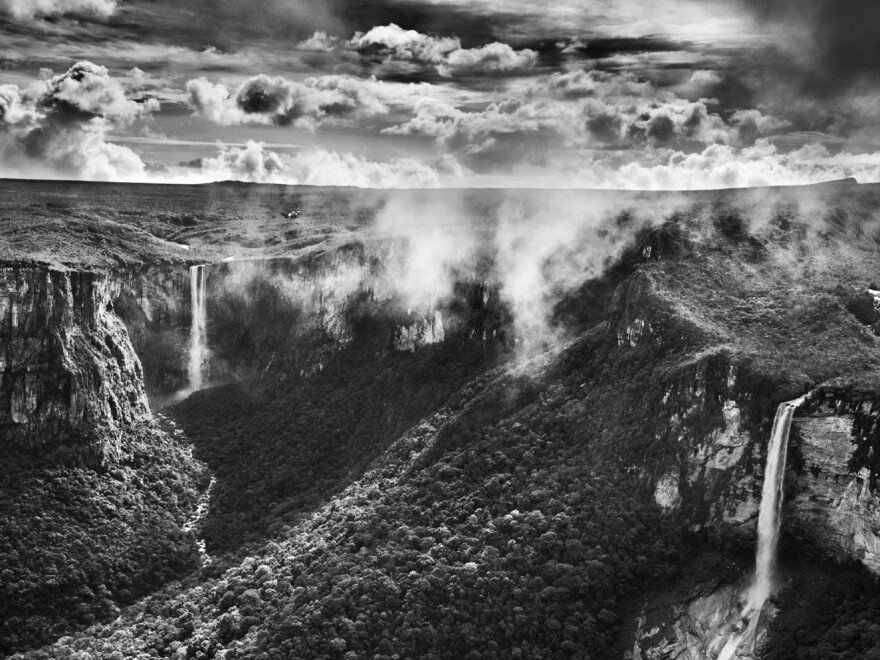 Aracá State Park. El Dorado Falls and Desabamento Falls. Tepuis are geological mesa formations with sandstone and quartzite soil, and with water plunging down their sides in waterfalls. State of Amazonas, 2019.