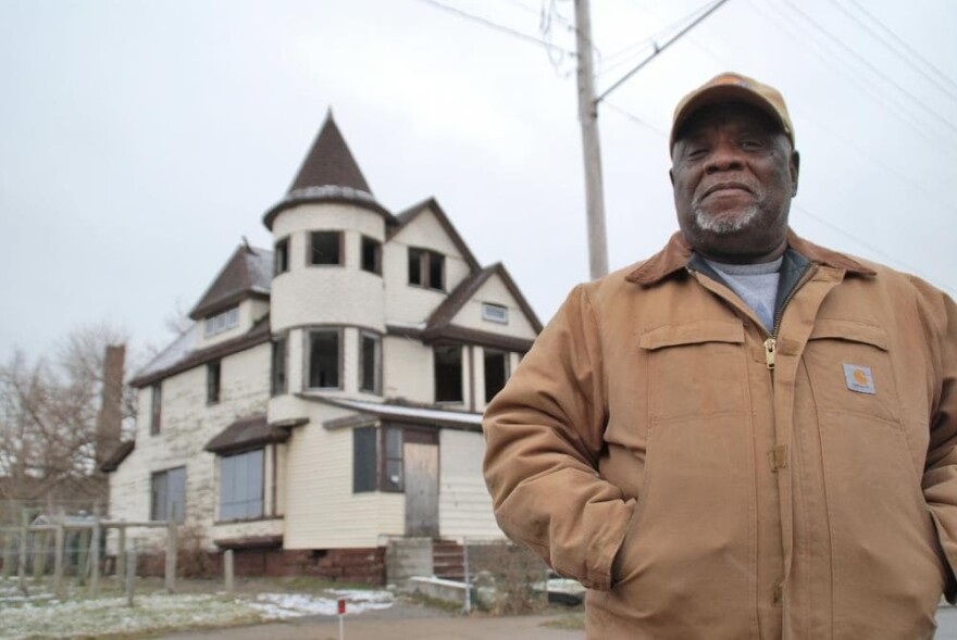 Mansfield Frazier welcomes the Cleveland Orchestra to his Hough neighborhood. (WCPN)