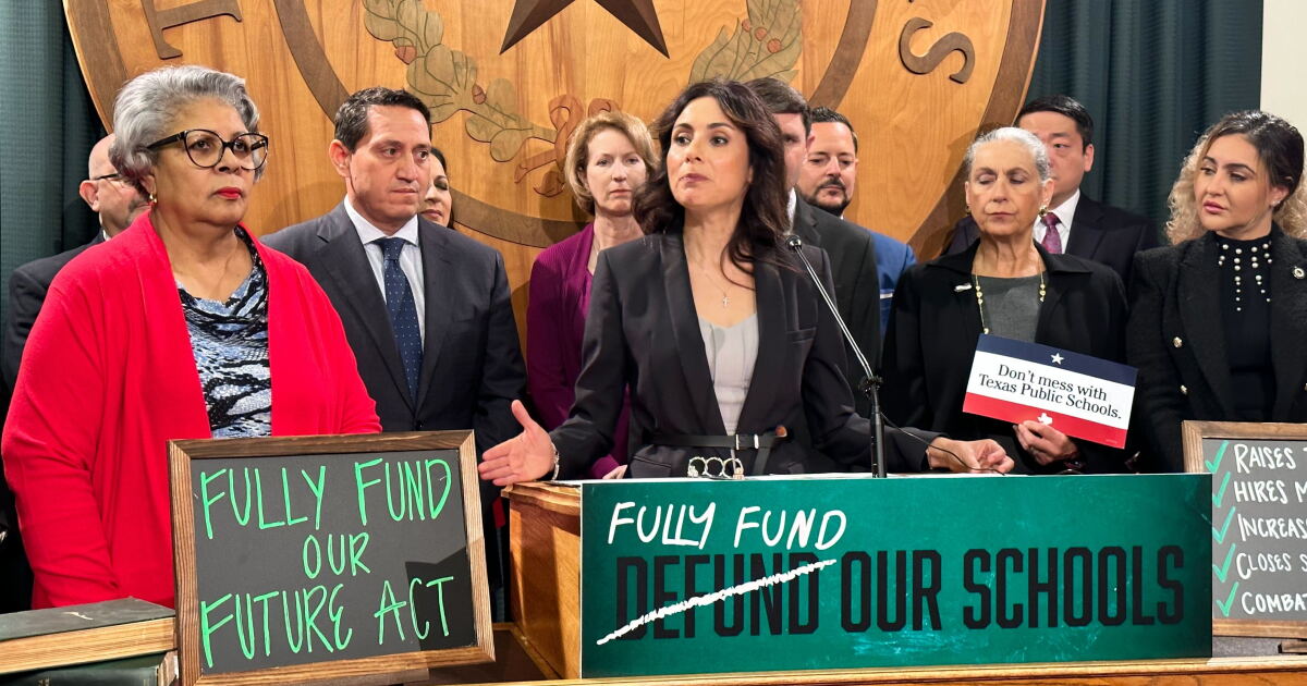 Texas House Democrats push for teacher salary bumps and increases to ...