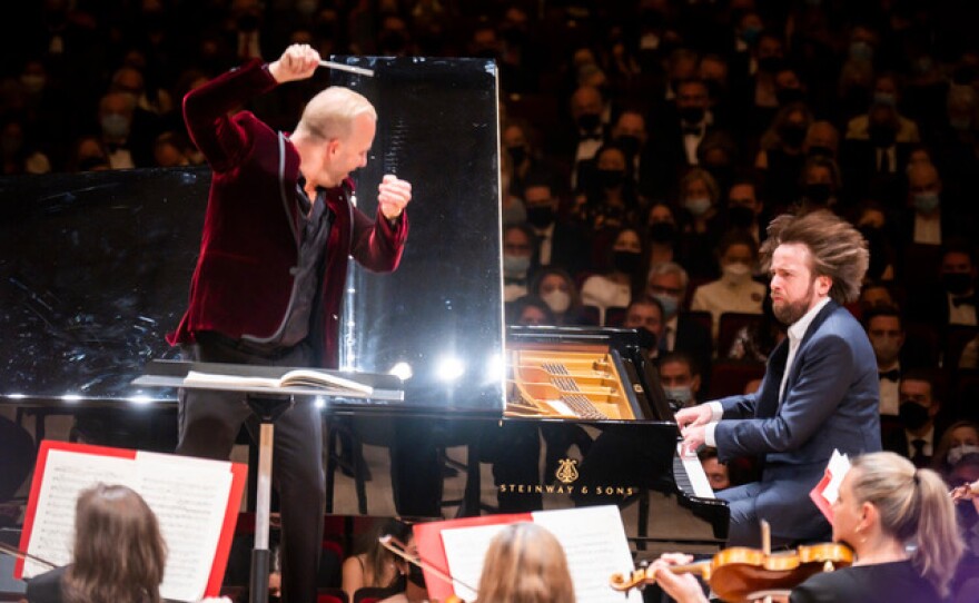 Danill Trifonov (piano), Yannick Nézet-Séguin (conductor) and The Philadelphia Orchestra