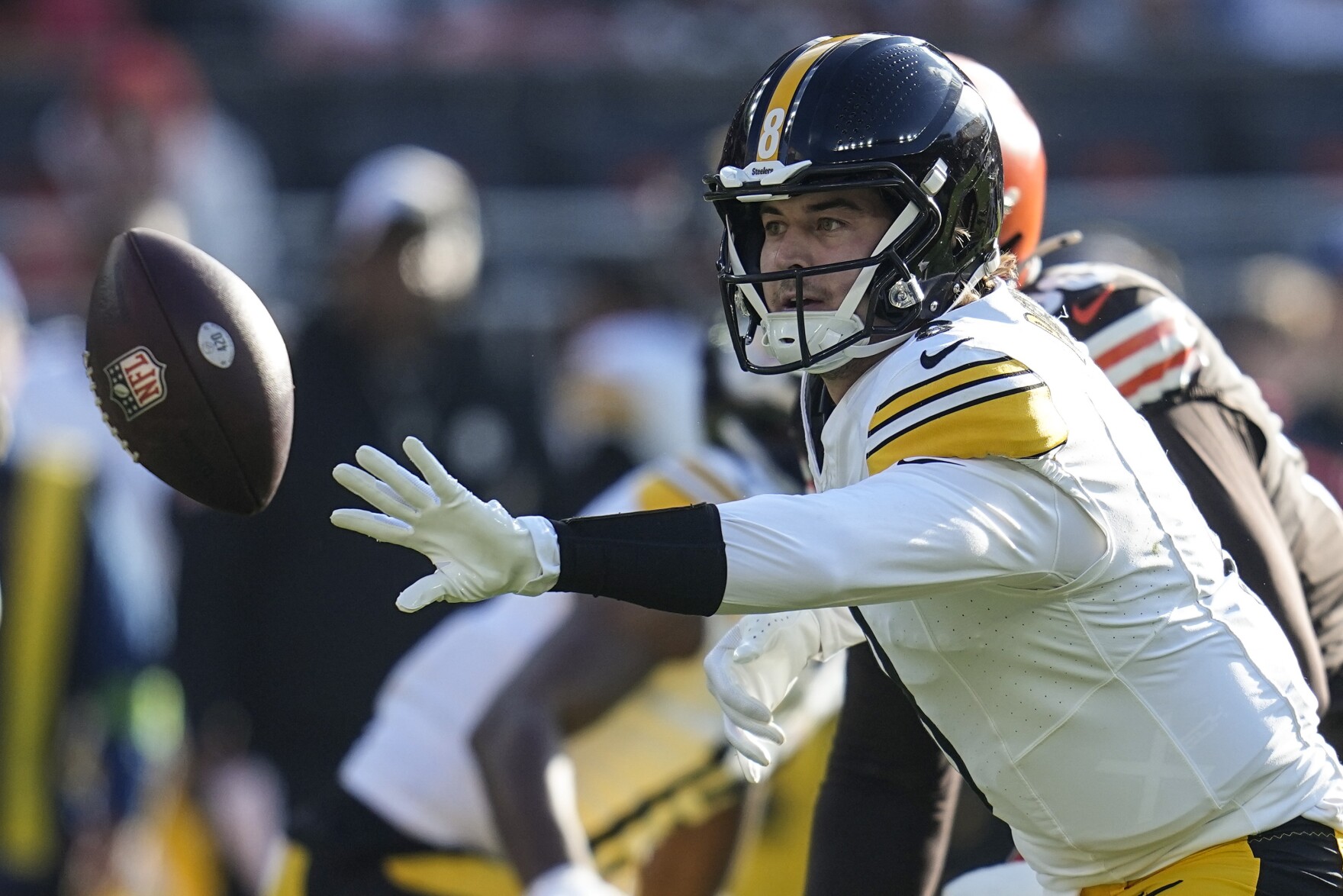 Steelers struggle again on offense in 13-10 loss to rival Browns | 90.5 Steelers struggle again on offense in 13-10 loss to rival Browns | 90.5