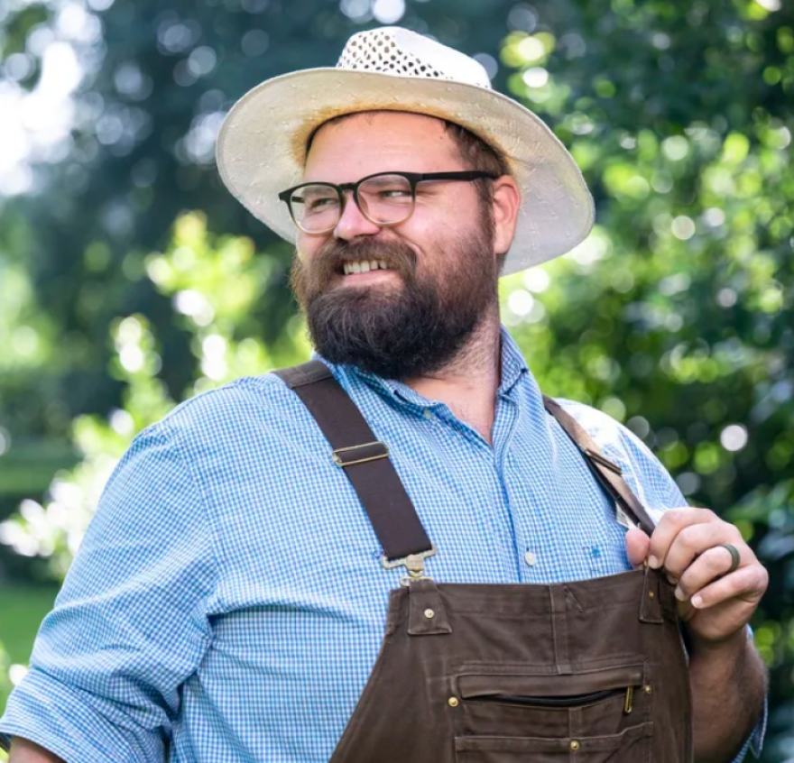 Union Parish farmer Conrad Cable won the endorsement of the Louisiana Democratic Party over Shreveport educator Matt Gromlich.