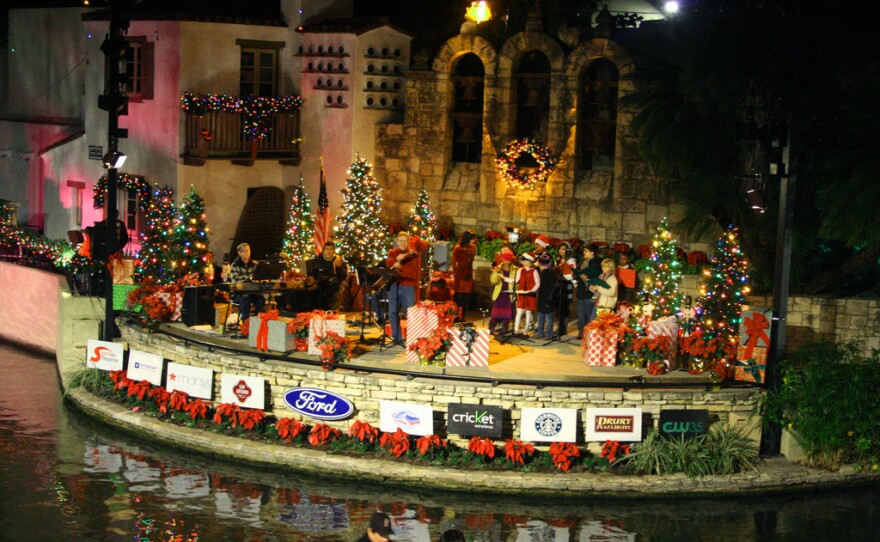 San Antonio Set To Dazzle Downtown With Holiday River Parade TPR