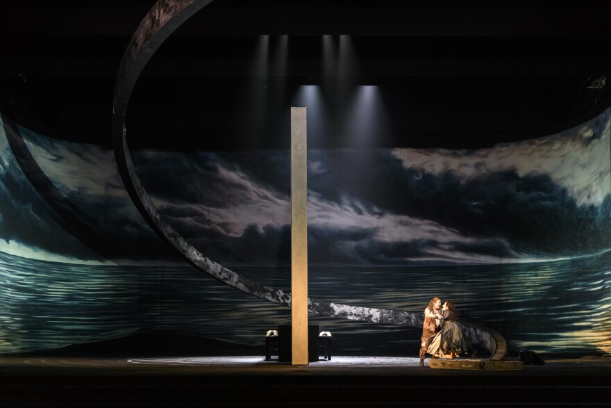 Stefan Vinke as Siegfried, Nina Stemme as Brünnhilde (C) ROH 2018. Photographed by Bill Cooper