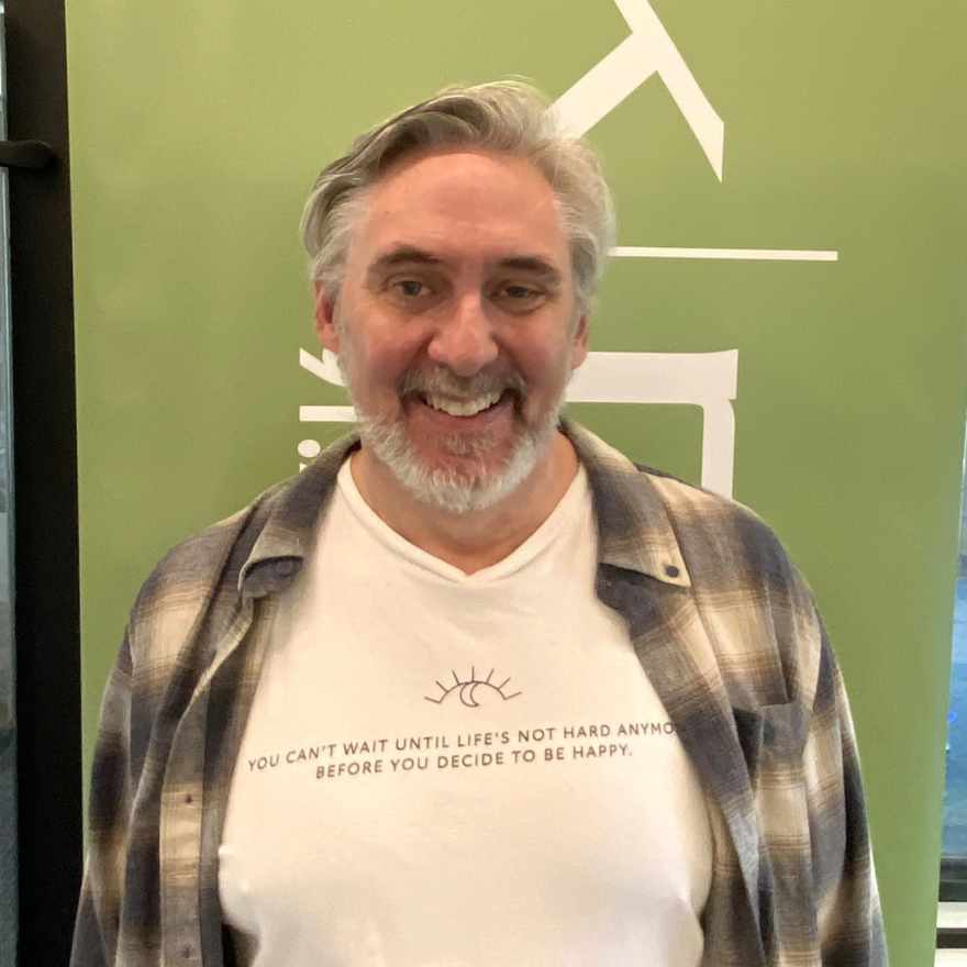 Therapist Frank Clayton, aka "The Happiest Therapist,” explores how young people can build habits of gratitude, optimism, resilience, and noticing what’s going right.