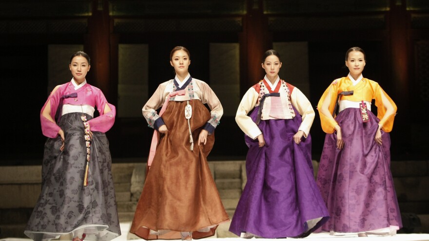 korean new year dress Wholesale long leeve Korean dress Korean-style ethnic minority dress Adult dance performance costume Polyester Korean clothing Embossed long leeve