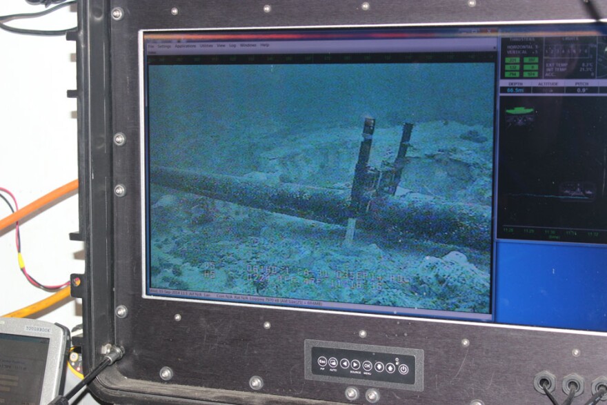 Screen showing Line 5 on the bottom of the Straits of Mackinac.