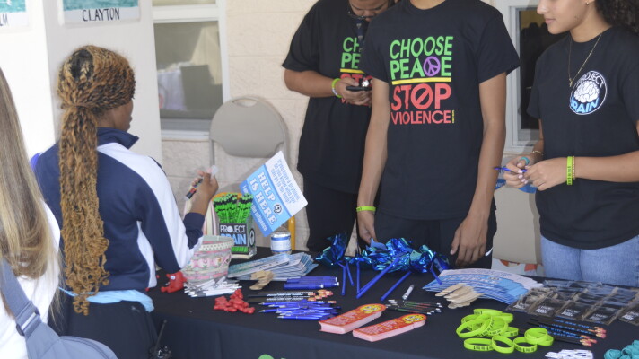 The Choose Peace/Stop Violence initiative promotes anti-bullying, youth violence prevention and academic improvement through tools to improve schools' climate and culture. The Children’s Services Council of Broward County is partnered with United Way of Broward County and Broward County Public Schools’ Diversity, Prevention and Intervention Department to make it happen.