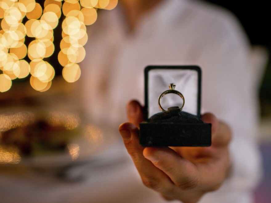 Marriage proposals are pretty routine at America's high-end restaurants. They can lift the mood in the entire dining room, boost tips and create lifelong customers. Unless the answer is "no," that is.