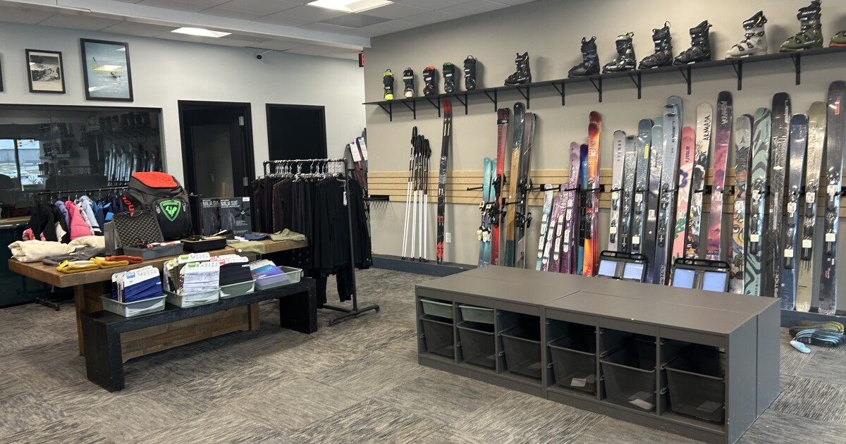 Snow job: Alpine ski and snowboard fans create their own haven in East Lansing