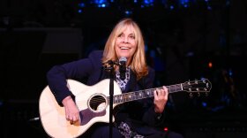 Singer-songwriter Rickie Lee Jones performs at The Music of David Bowie tribute concert at Carnegie Hall on Thursday, March, 31, 2016, in New York. (Photo by Evan Agostini/Invision/AP)