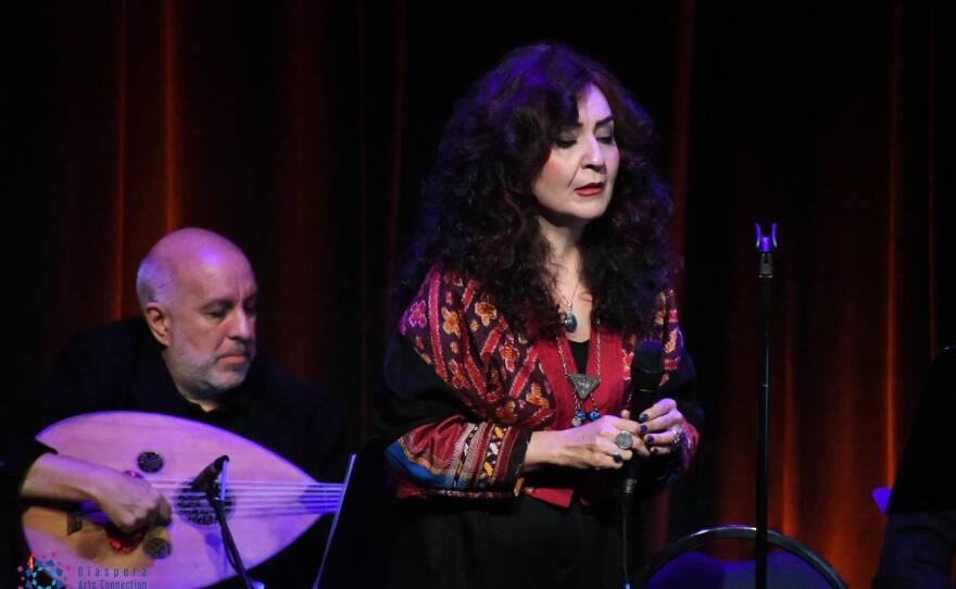 Mahsa Vahdat with Ara Dinkjian performing Woven Verses at The Freight.