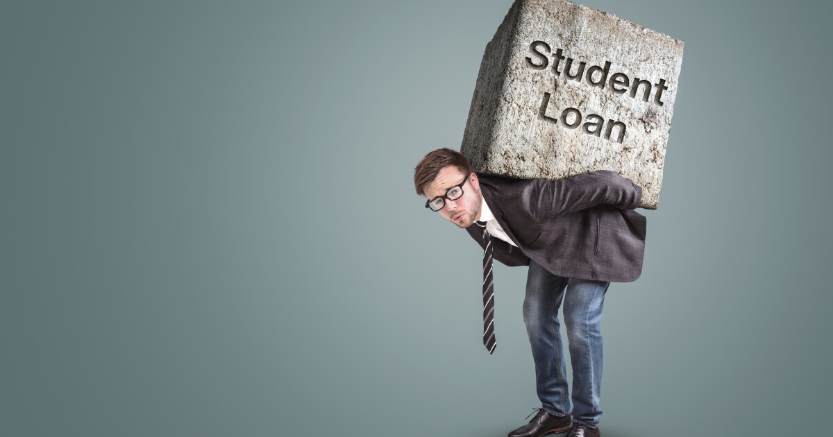 Default cliff looms for Kentucky student loan borrowers