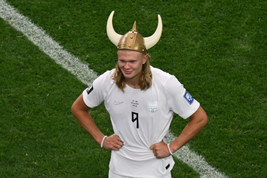 Norway's Erling Haaland (9) poses after the World Cup round of 32 soccer match between Ivory Coast and Norway in Arlington, Texas, near Dallas, Tuesday, June 30, 2026. (AP Photo/Jessica Tobias)