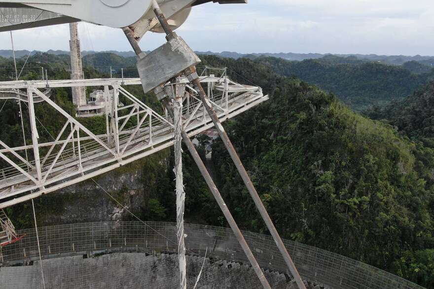 Photo of damaged cable above Arecibo's main dish taken November 7, 2020. Photo: UCF 